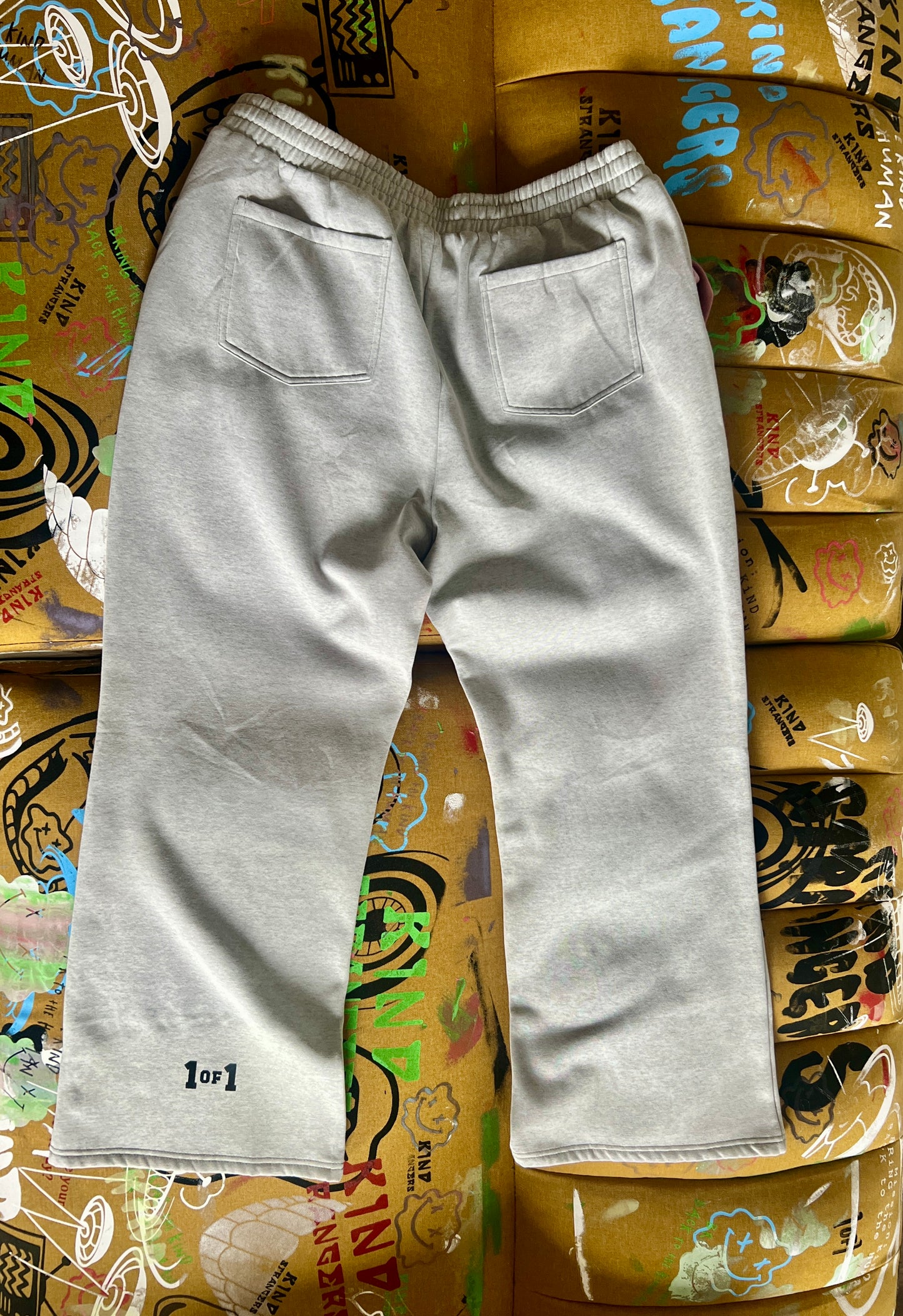 PEACEFUL FLARE SWEATS